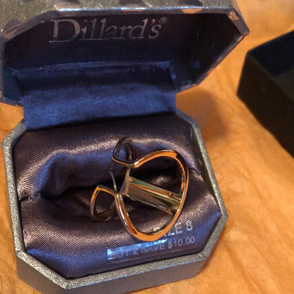 Ring - Picture 4 of 4